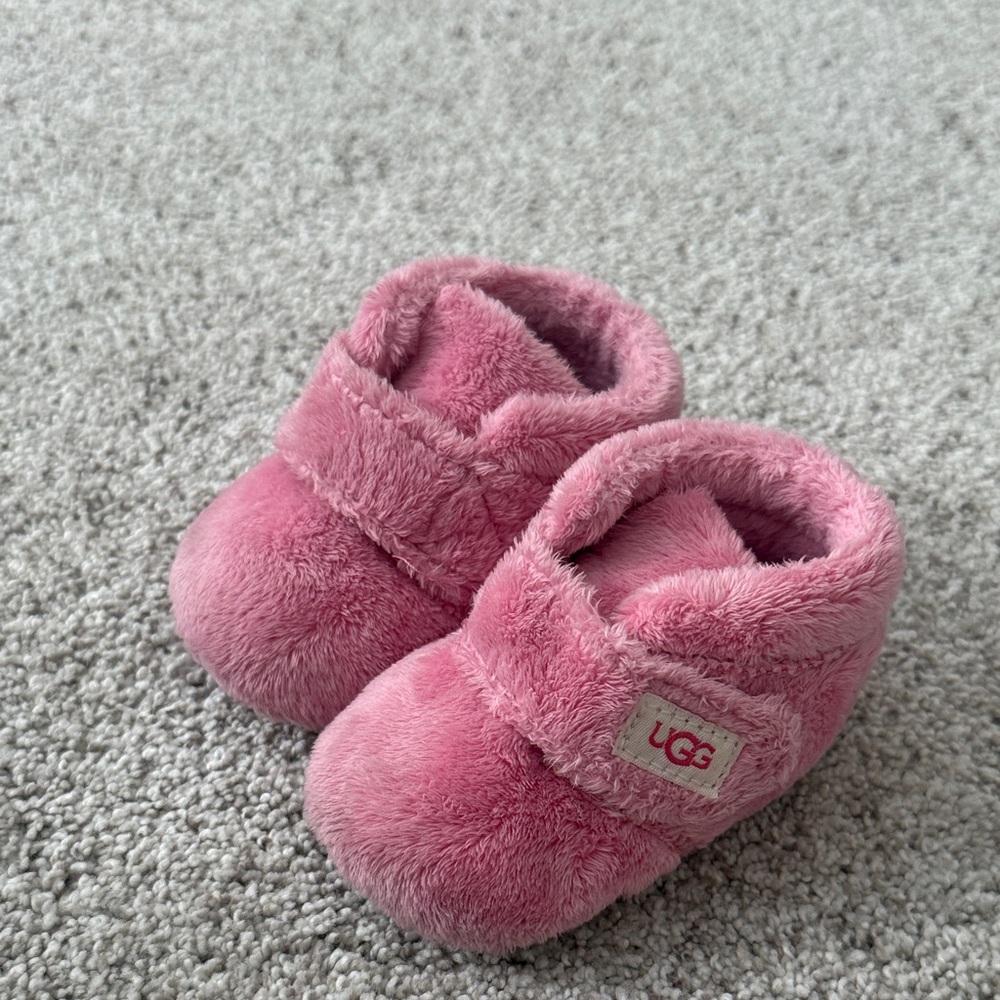 UGG Cozy Pink baby Slippers